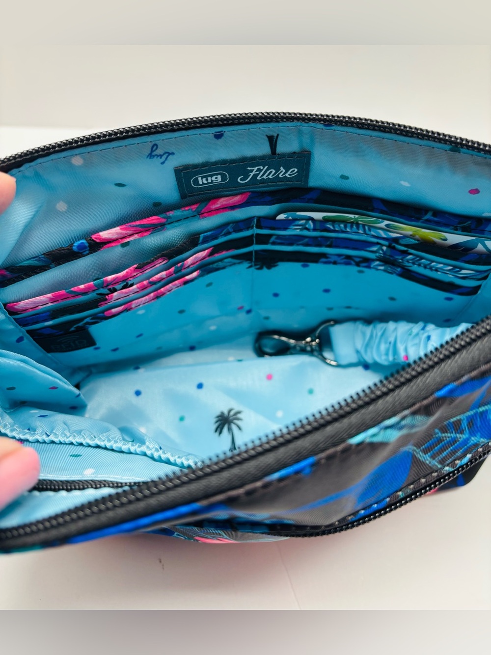 MAKE AN OFFER! NWT Lug RESORT BLACK FLARE Crossbody Bag Navy Pink - Picture 3 of 5